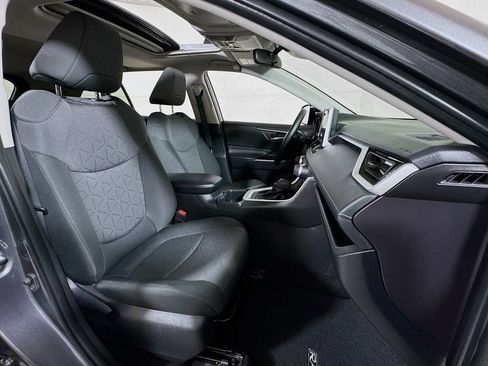 Used 2025 Toyota RAV4 XLE w/ Convenience Package FWD image 26