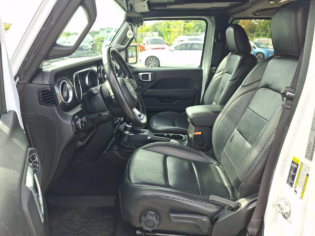 Used 2021 Jeep Wrangler Unlimited Sahara AWD/4WD image 2