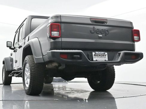 Used 2023 Jeep Gladiator Sport AWD/4WD image 43