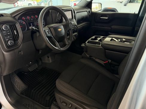 Used 2022 Chevrolet Silverado 1500 Custom AWD/4WD image 10