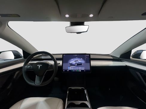 Used 2023 Tesla Model 3 Standard Range RWD image 16