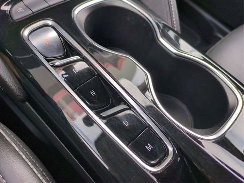 Certified 2022 Buick Envision Essence w/ Technology Package I image 18