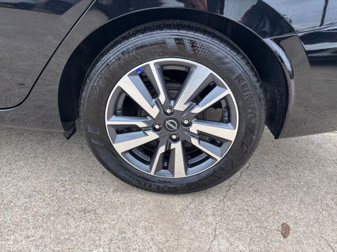 Used 2025 Nissan Versa SV image 28