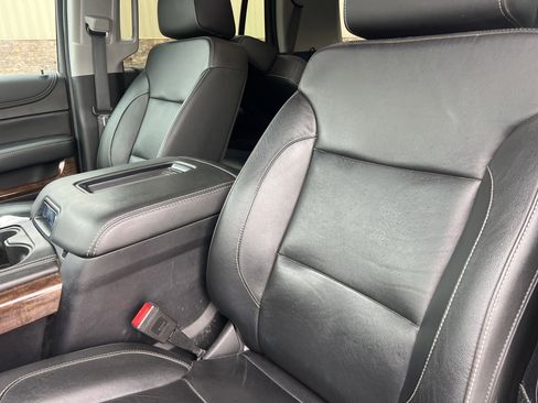 Used 2020 Chevrolet Tahoe LT w/ Luxury Package image 12