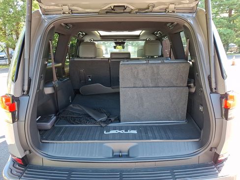 Certified 2024 Lexus GX 550 w/ Accessory Package (Z1) AWD/4WD image 30
