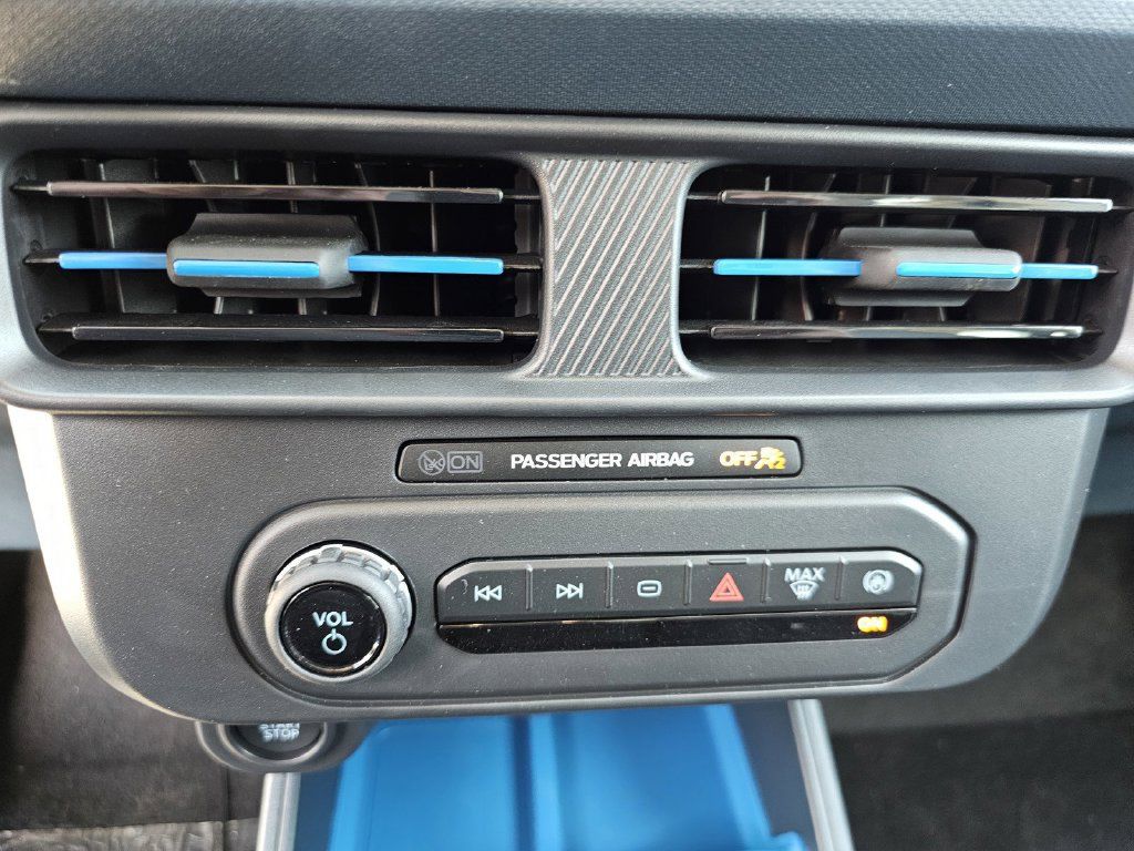 Used 2026 Ford Maverick XLT w/ XLT Luxury Package FWD image 30