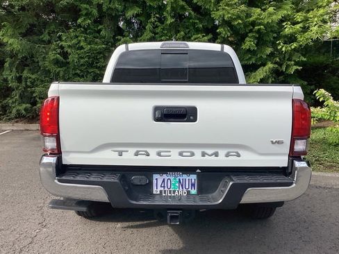 Certified 2022 Toyota Tacoma SR5 RWD image 19