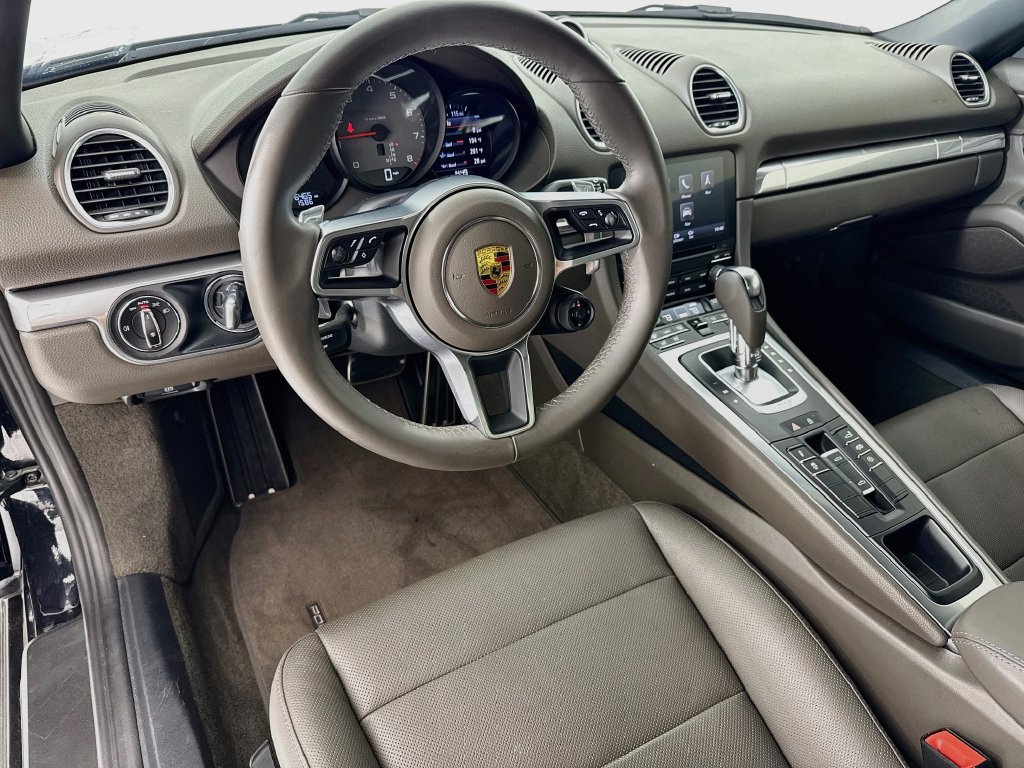Certified 2022 Porsche 718 Boxster S RWD image 4