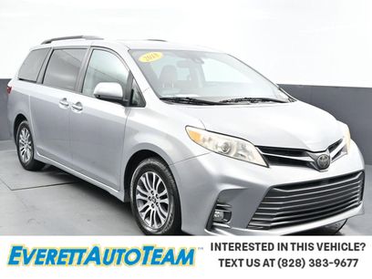 Used 2018 Toyota Sienna XLE w/ XLE Navigation Package