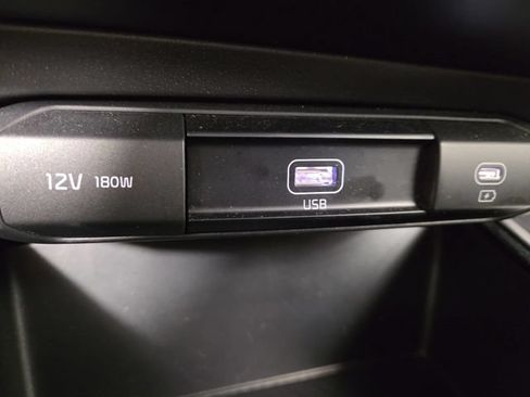 Used 2026 Kia Niro LX FWD image 26