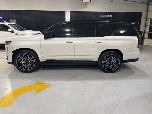 Used 2021 Cadillac Escalade Sport Platinum image 5