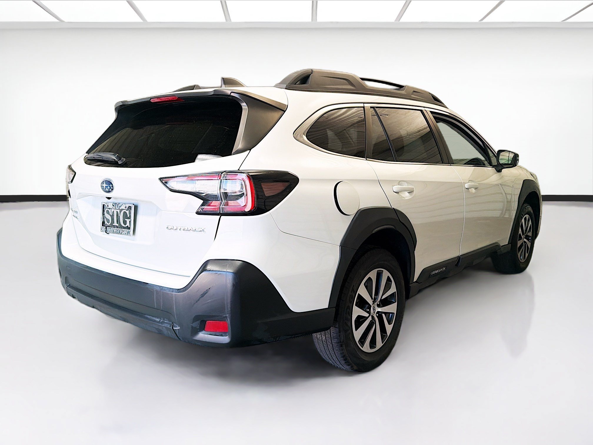 Used 2024 Subaru Outback Premium AWD/4WD image 4