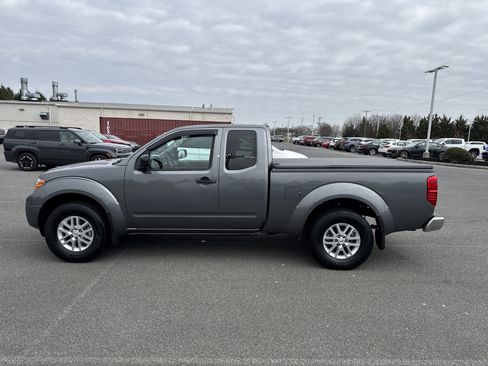 Used 2020 Nissan Frontier SV w/ SV Utility Package image 5