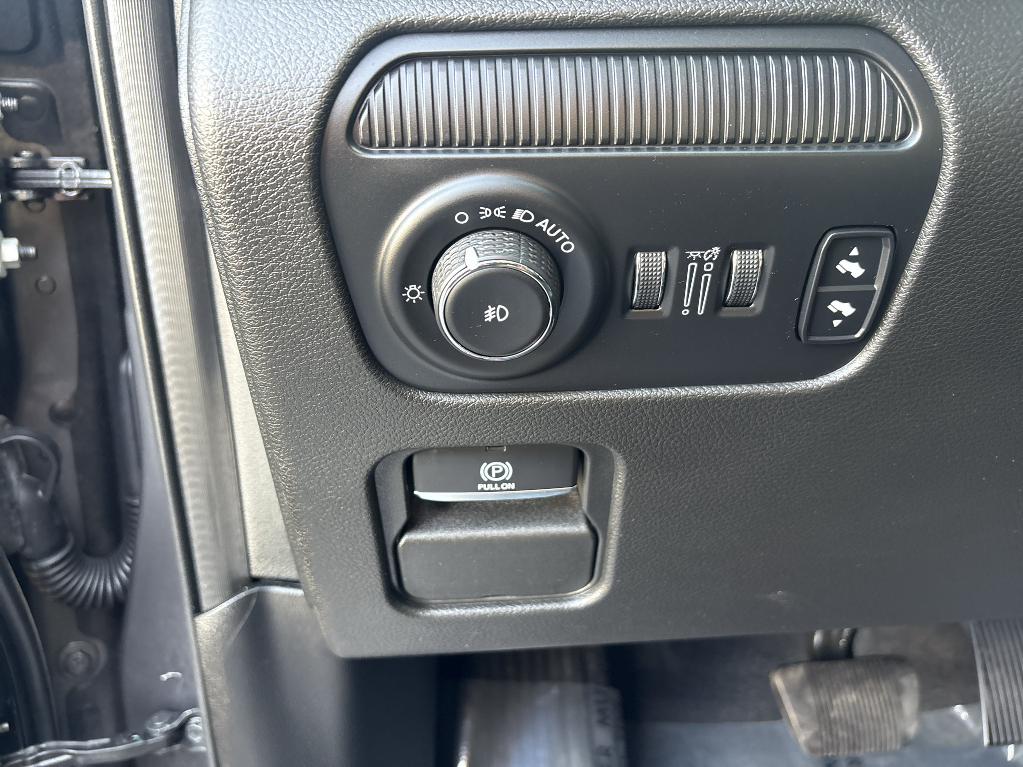 Used 2022 Jeep Grand Wagoneer Series I AWD/4WD image 13