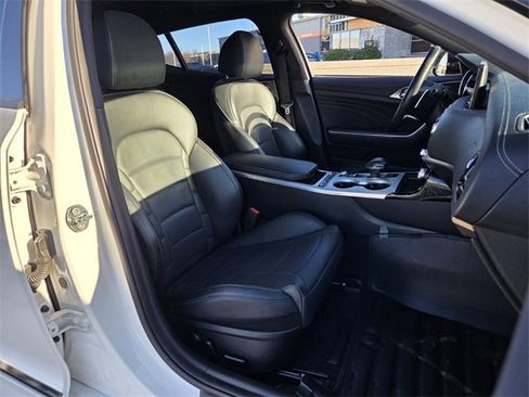 Used 2022 Kia Stinger GT2 image 14