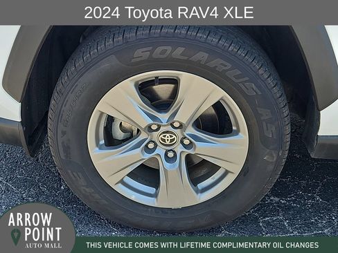 Used 2024 Toyota RAV4 XLE FWD image 16