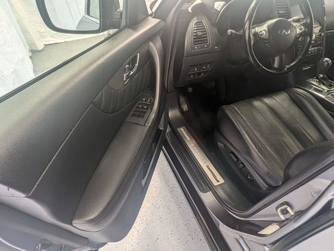 Used 2015 INFINITI QX70 3.7 image 12