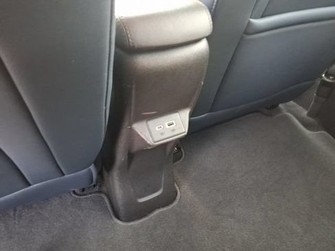 Used 2023 Chevrolet Bolt EUV Premier FWD image 8