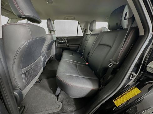 Used 2024 Toyota 4Runner TRD Off-Road Premium image 27