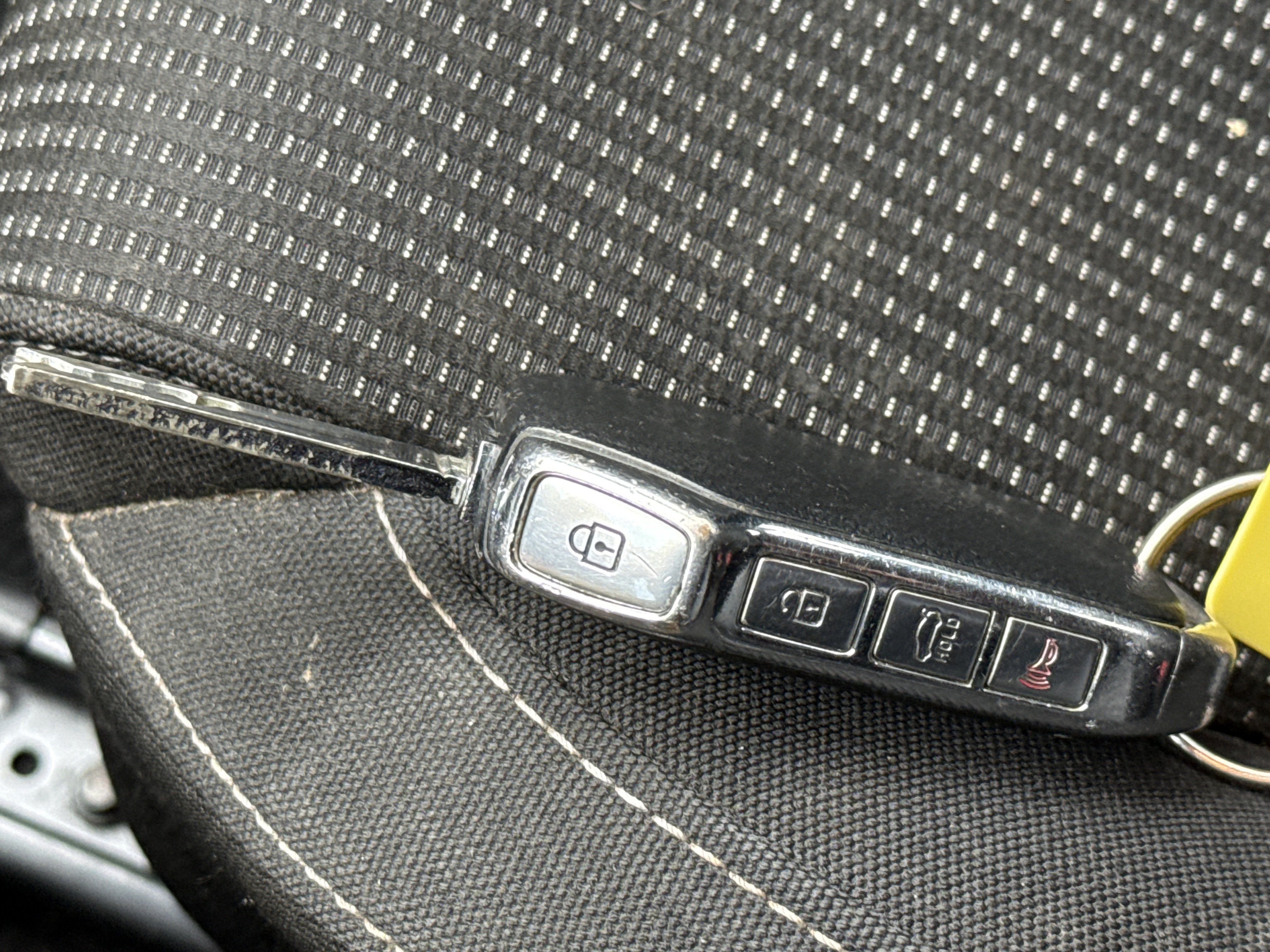 Used 2020 Kia Forte LXS FWD image 27