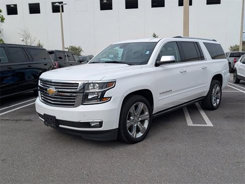 Used 2020 Chevrolet Suburban Premier image 4