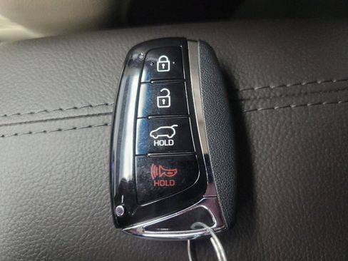 Used 2017 Hyundai Santa Fe Sport image 32