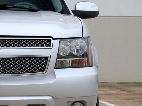 Used 2013 Chevrolet Tahoe LT w/ Texas Edition RWD image 20