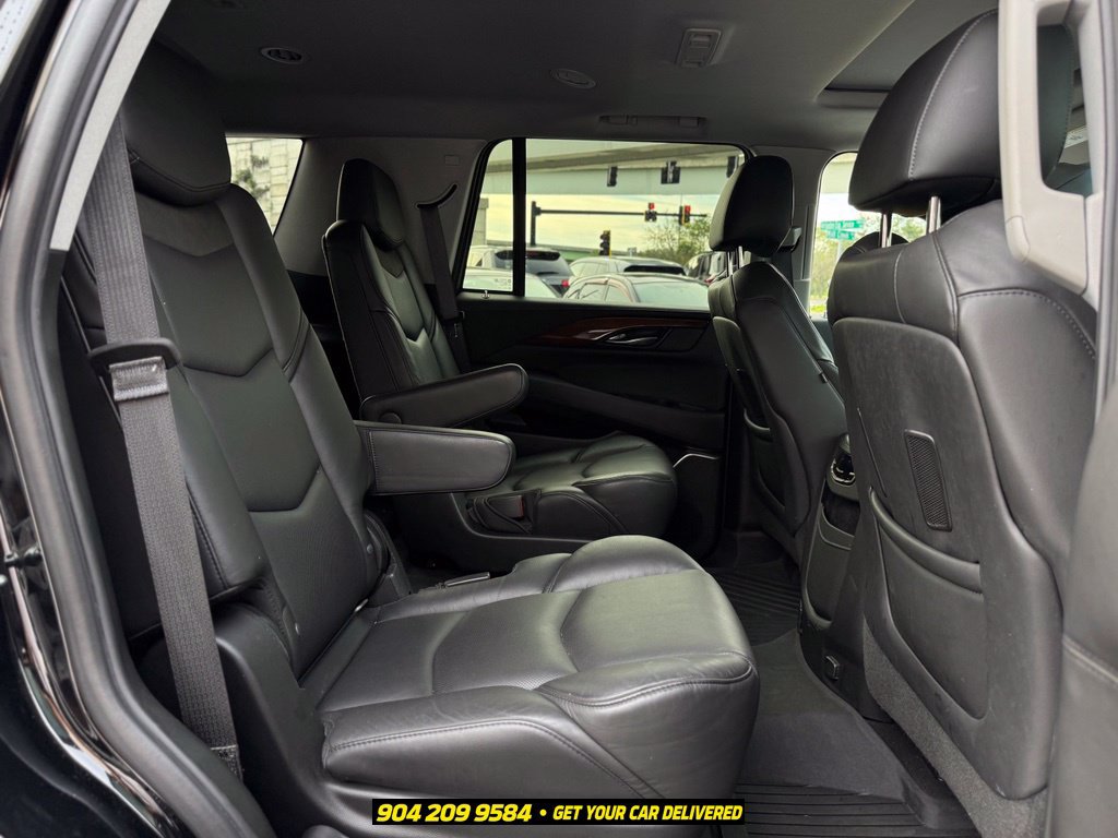 Used 2020 Cadillac Escalade Luxury AWD/4WD image 26