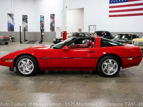 Used 1990 Chevrolet Corvette ZR-1 RWD image 4
