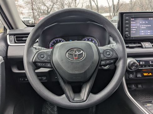 Used 2019 Toyota RAV4 XLE image 16