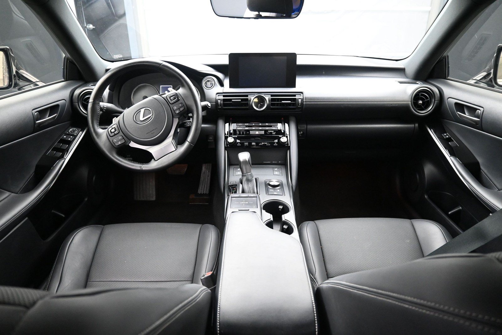 Used 2024 Lexus IS 300 w/ Comfort Package RWD image 22
