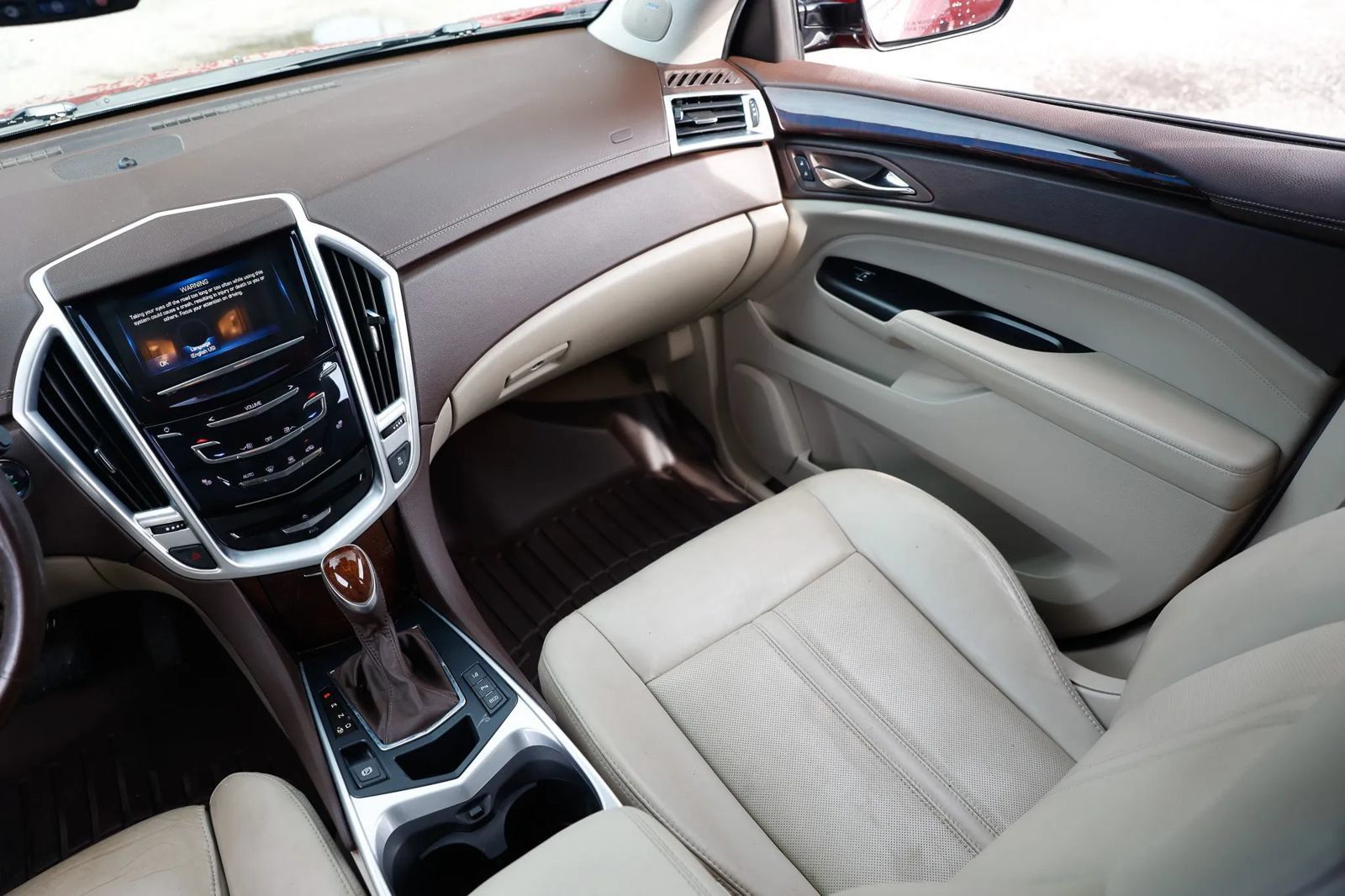 Used 2016 Cadillac SRX Luxury w/ Driver Awareness Package FWD image 14