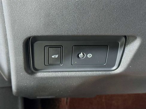 Used 2024 Jaguar E-PACE R-Dynamic SE image 10