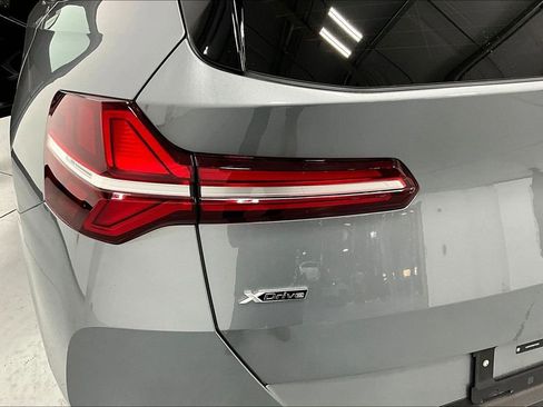 Used 2025 BMW X3 xDrive30i w/ Premium Package image 40