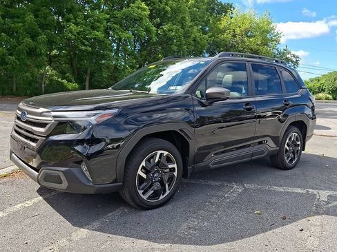 Certified 2025 Subaru Forester Limited AWD/4WD image 5