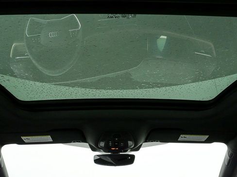 New 2025 Audi Q5 Prestige image 21