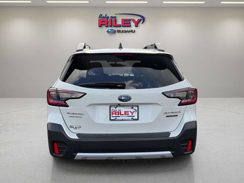 Used 2022 Subaru Outback Touring AWD/4WD image 4