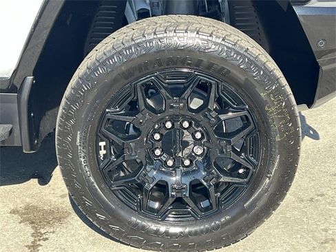 New 2026 GMC Hummer EV SUV image 35