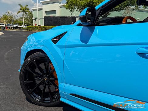 Used 2023 Lamborghini Urus S image 51