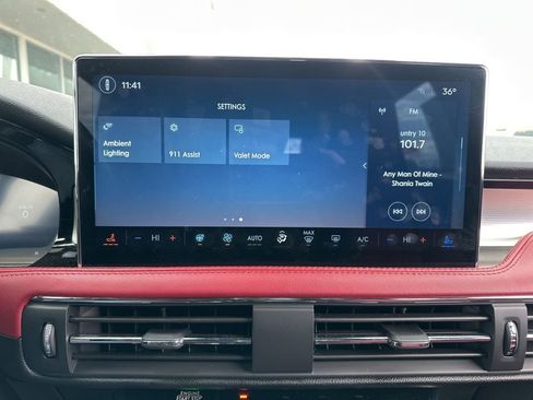 Used 2025 Lincoln Corsair Reserve w/ Jet Appearance Package image 41