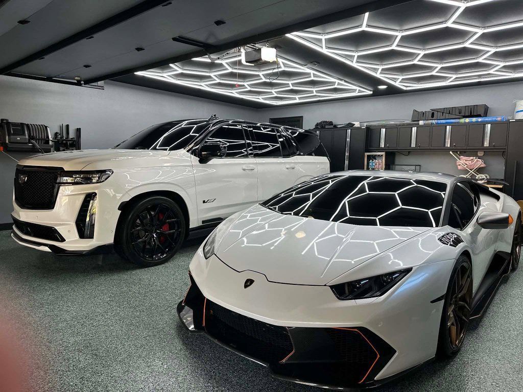 Used 2017 Lamborghini Huracan LP 580-2 RWD image 6