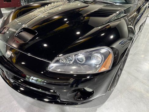 Used 2004 Dodge Viper SRT-10 RWD image 31