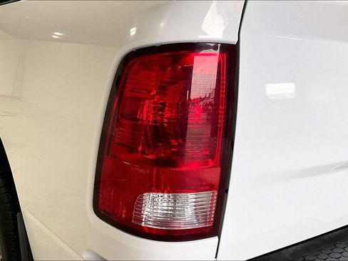 Used 2018 RAM 1500 Express w/ Express Value Package AWD/4WD image 35