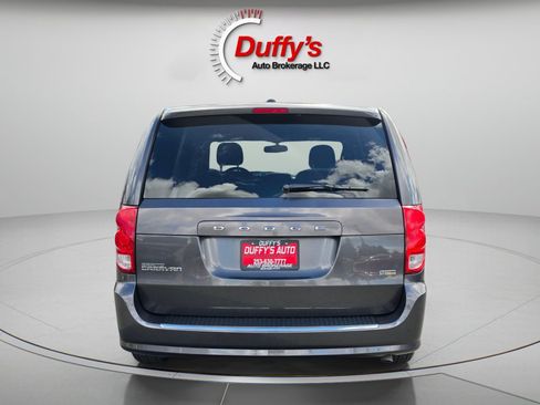 Used 2016 Dodge Grand Caravan SE FWD image 15