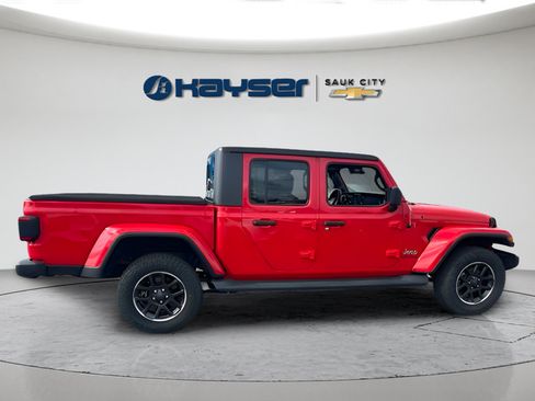 Used 2020 Jeep Gladiator Overland w/ Dual Top Group AWD/4WD image 3