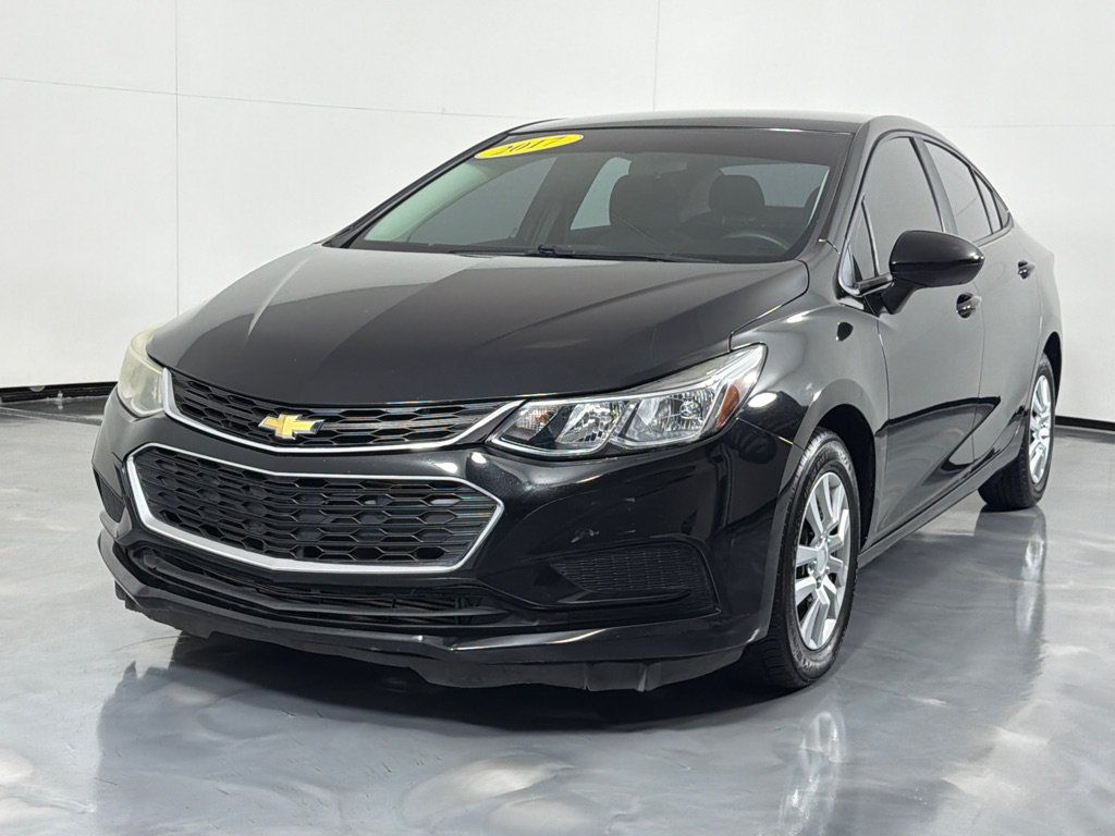 Used 2017 Chevrolet Cruze LS FWD image 6
