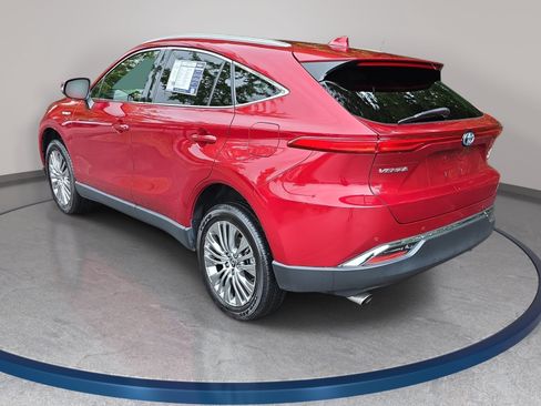 Used 2021 Toyota Venza XLE w/ Softex Package AWD/4WD image 7