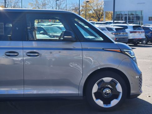 New 2025 Volkswagen ID. Buzz Pro S image 7
