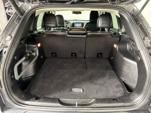 Used 2015 Jeep Cherokee Limited w/ Luxury Group FWD image 21