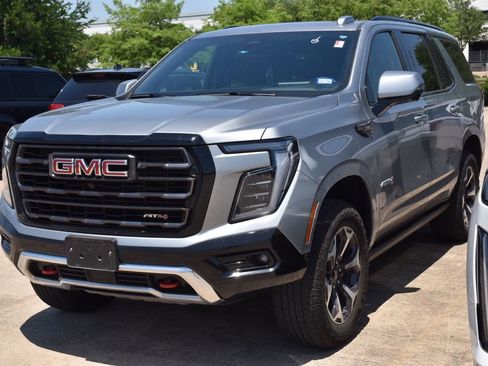 Used 2025 GMC Yukon AT4 Ultimate w/ LPO, Floor Liner Package AWD/4WD image 2